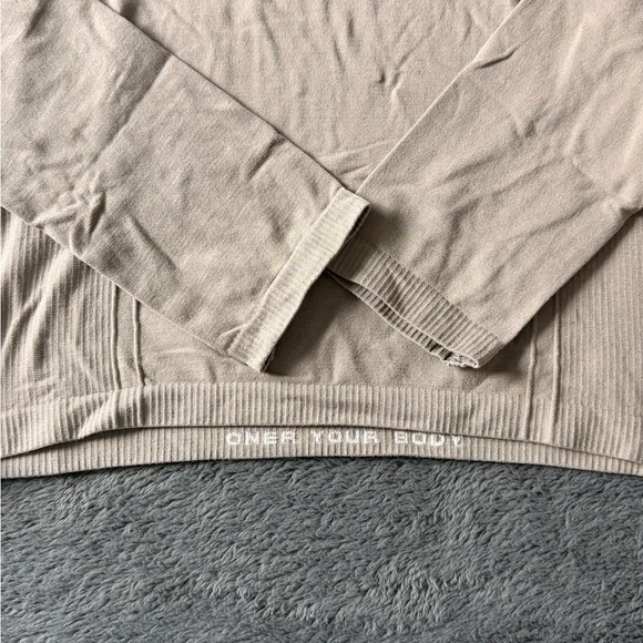 Oner Active Go To Seamless Fitted Long Sleeve Top Warm Sand L - Picture 3 of 5